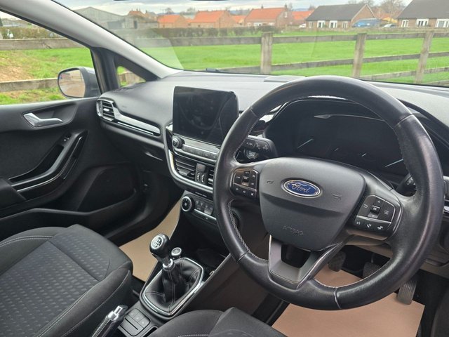 2018 FORD FIESTA 1.0T EcoBoost Titanium Hatchback 3dr Petrol Manual Euro 6 (s/s) (100 ps) - Photo 9