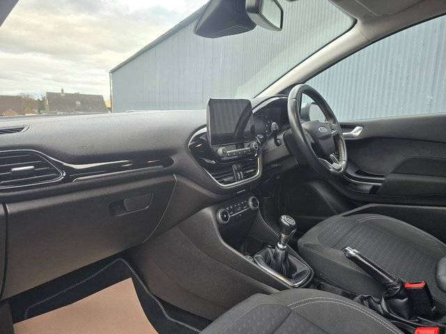 2018 FORD FIESTA 1.0T EcoBoost Titanium Hatchback 3dr Petrol Manual Euro 6 (s/s) (100 ps) - Photo 12