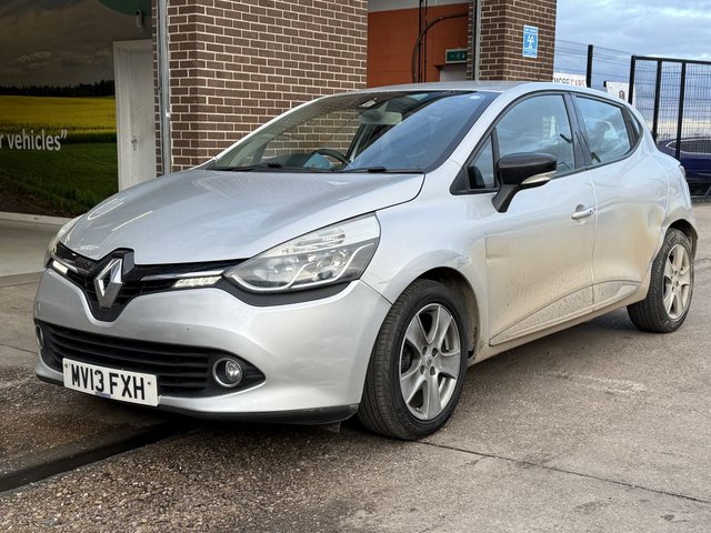 2013 Renault Clio 1.2L Dynamique Medianav 5dr - Photo 3
