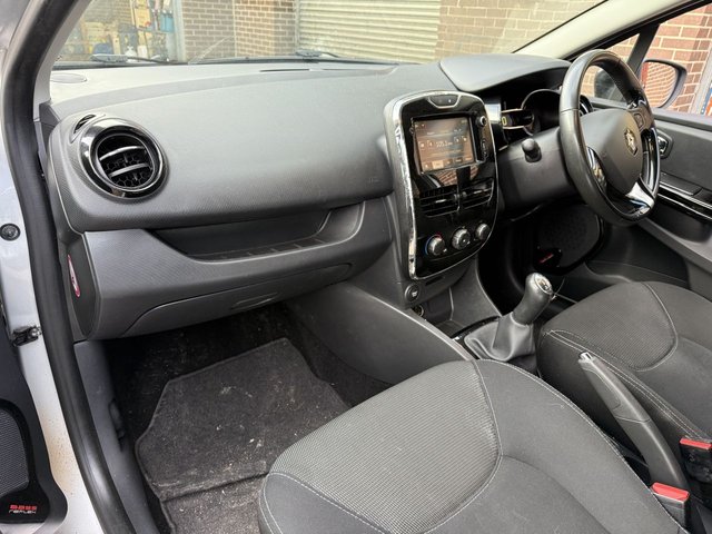 2013 Renault Clio 1.2L Dynamique Medianav 5dr - Photo 11