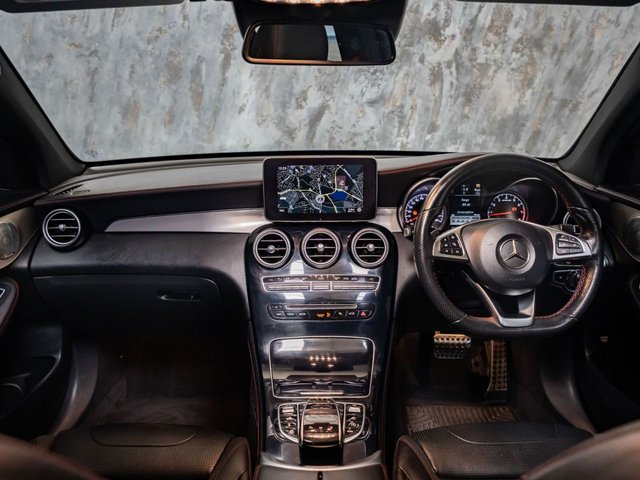 2019 Mercedes-Benz Glc 3L Amg 5dr - Photo 12