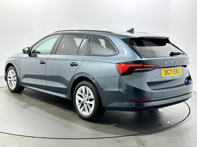 2021 Skoda Octavia - Photo 6