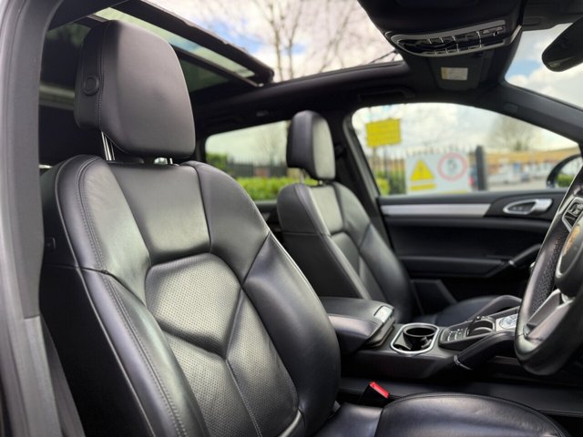 2015 Porsche Cayenne - Photo 10