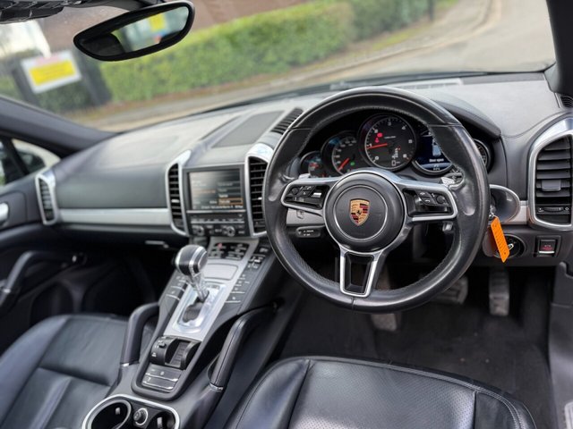 2015 Porsche Cayenne - Photo 11