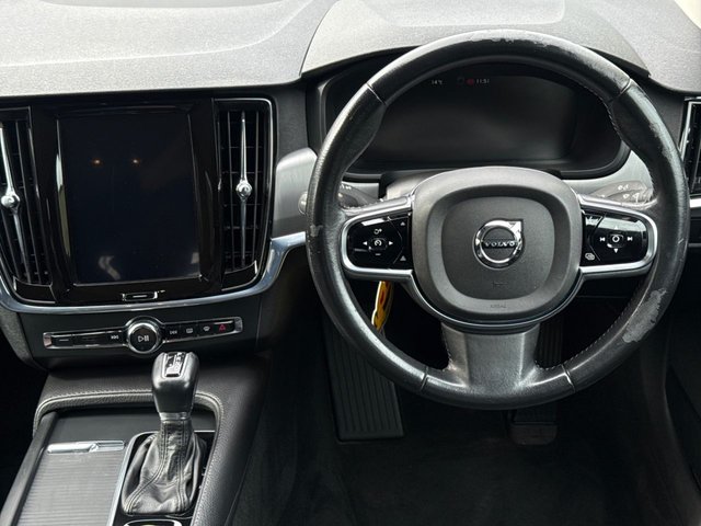 2019 VOLVO S90 - Photo 11