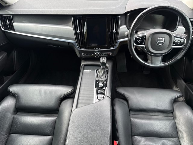 2019 VOLVO S90 - Photo 10