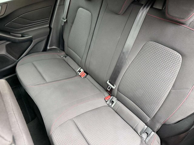 2019 Ford Focus - Photo 9