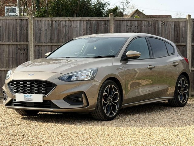 2019 Ford Focus - Photo 2