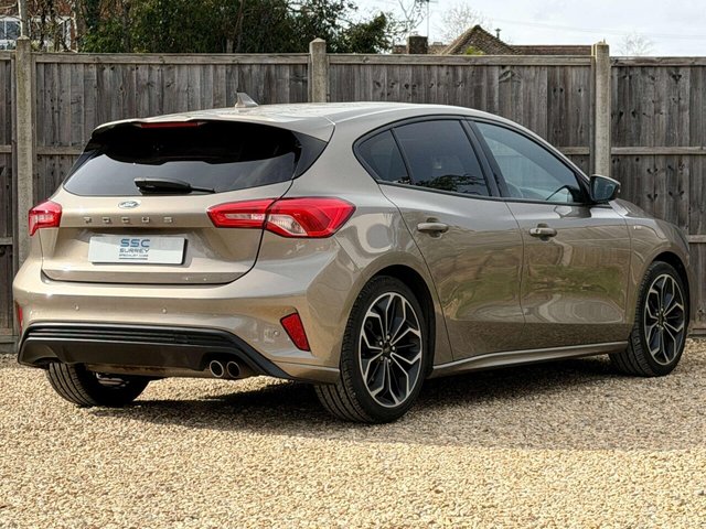 2019 Ford Focus - Photo 4