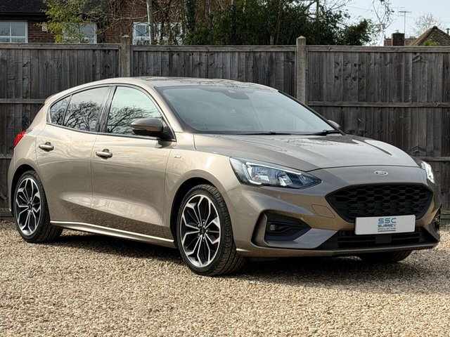 FORD FOCUS 1.0 FOCUS ST LINE X 5DR SAT NAV HEATED SEATS 2019 45,126...