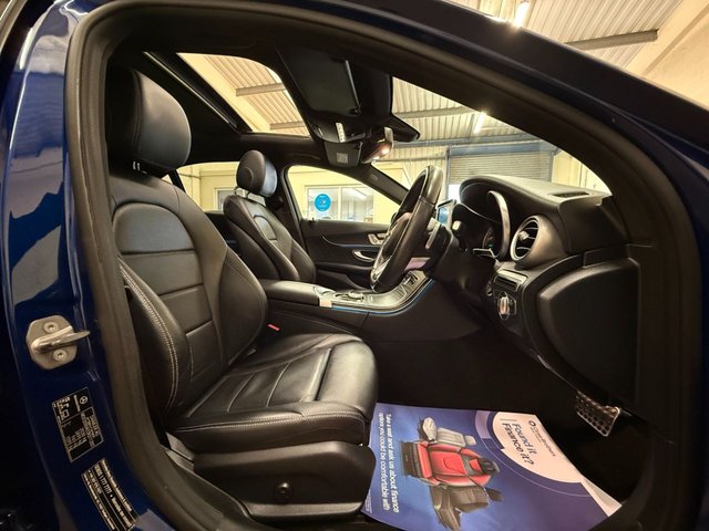 2017 Mercedes-Benz C-CLASS - Photo 2