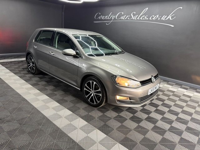View our VOLKSWAGEN GOLF
