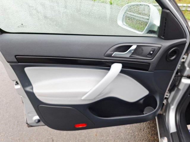 2011 SKODA OCTAVIA - Photo 6