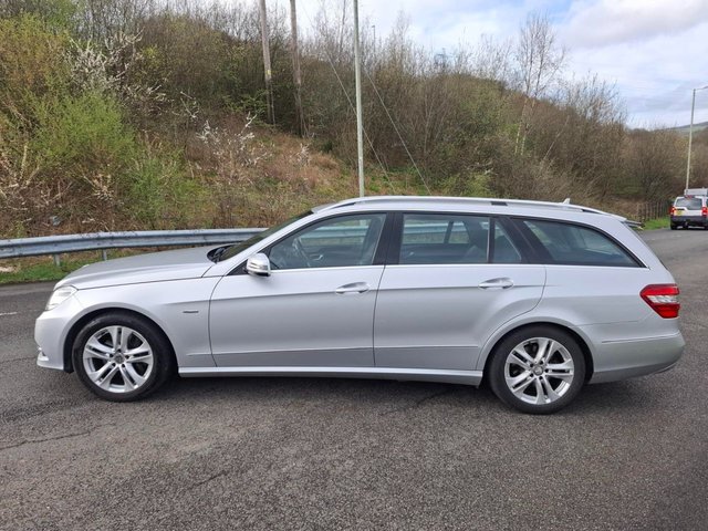 2012 Mercedes-Benz E-CLASS - Photo 4