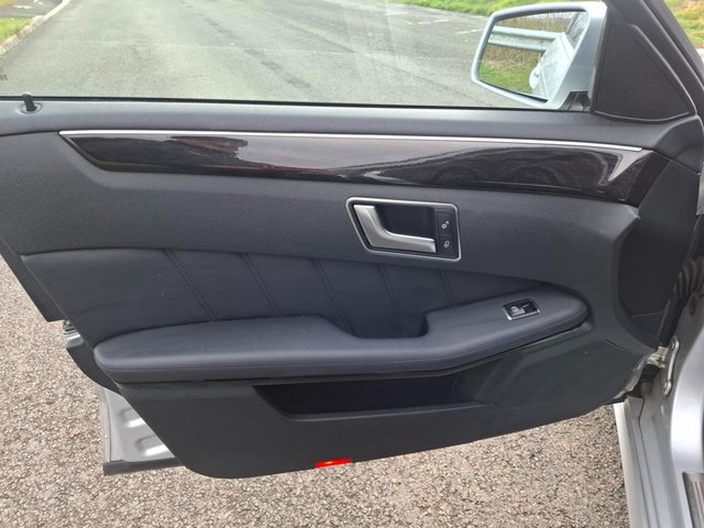 2012 Mercedes-Benz E-CLASS - Photo 6