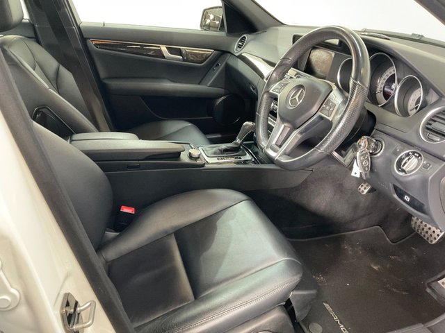 2013 MERCEDES-BENZ C-CLASS 2.1 C250 CDI BlueEfficiency AMG Sport Saloon 4dr Diesel G-Tronic+ Euro 5 (s/s) (204 ps) - Photo 9