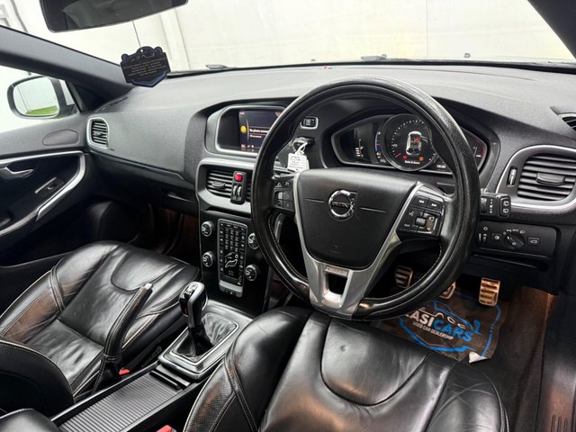 View our VOLVO V40