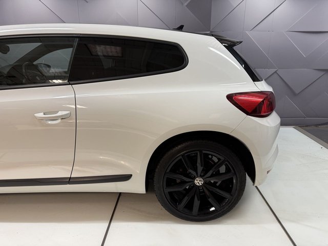 2017 VOLKSWAGEN SCIROCCO 2.0 TDI BlueMotion Tech GT Black Edition Hatchback 3dr Diesel Manual Euro 6 (s/s) (150 ps) - Photo 12