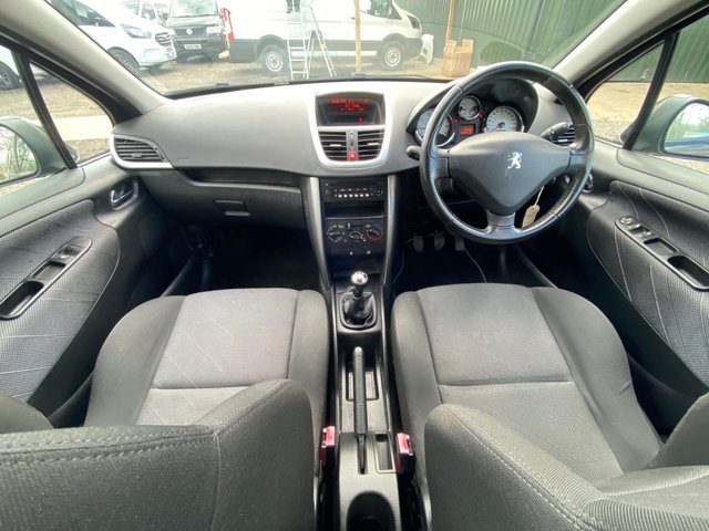 PEUGEOT 207 1.4 Sport 5dr - Photo 12