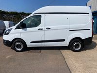 USED 2020 69 FORD TRANSIT CUSTOM Leader L1 H2 2.0 300 EcoBlue Diesel SWB High Top Panel Van Manual Euro 6 (s/s) (105 bhp) Ford replaced wet belt on 28.10.2024 @ 48,062 miles - Only 61,285 miles - EURO 6, high top, A/C, Bluetooth, front & rear parking sensors, heated electric mirrors, E/W, DAB Radio, USB port, driver's airbag, factory fitted bulkhead, side loading door, ply lined, fog lights, remote Central Locking, security locks, finance arranged on site & 6 months premium Autoguard warranty