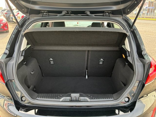 2018 FORD FIESTA - Photo 12