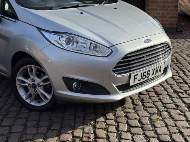 2016 FORD FIESTA - Photo 6