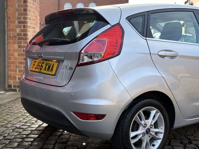 2016 FORD FIESTA - Photo 7