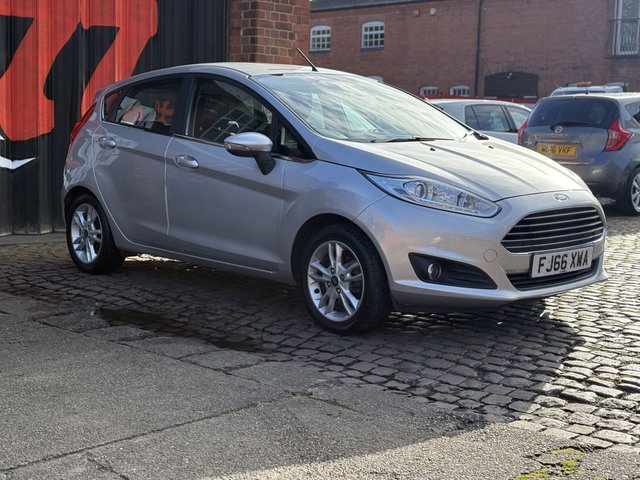 2016 FORD FIESTA - Photo 8