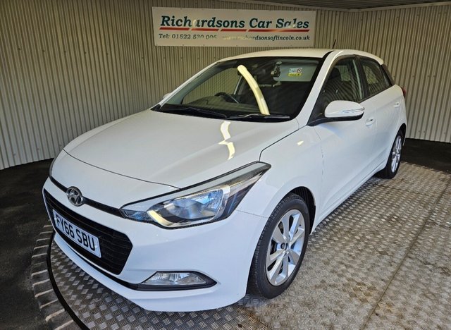 2016 HYUNDAI I20 - Photo 10