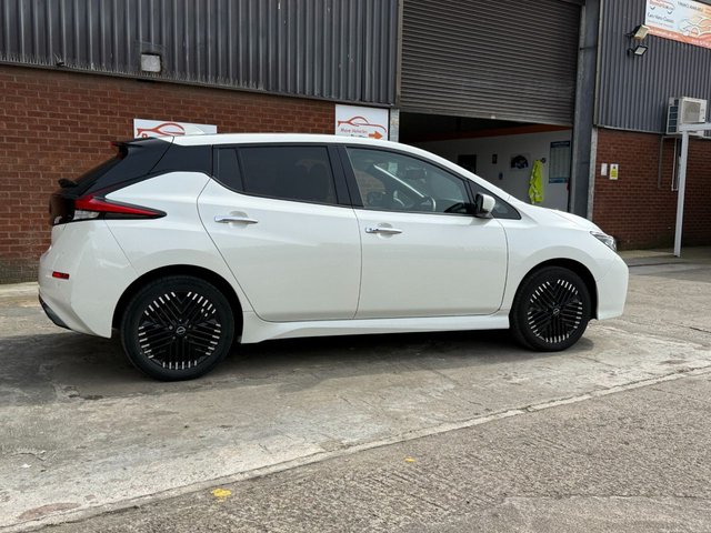 2022 NISSAN LEAF - Photo 4