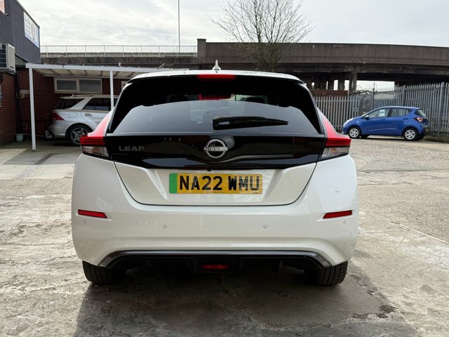 2022 NISSAN LEAF - Photo 10