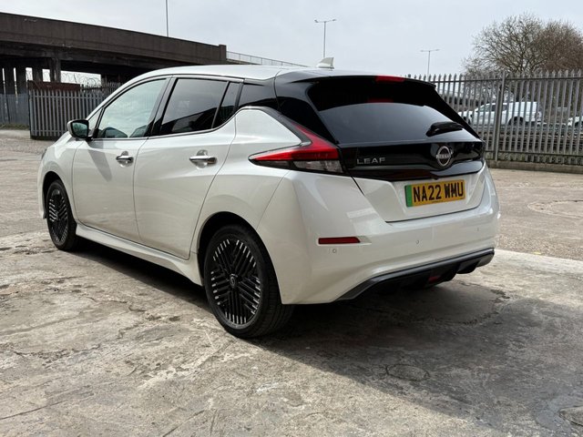 2022 NISSAN LEAF - Photo 11