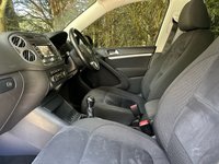 USED 2015 65 VOLKSWAGEN TIGUAN 2.0 TDI BlueMotion Tech Match SUV 5dr Diesel Manual 2WD Euro 5 (s/s) (140 ps) Front & Rear Parking Sensors,2 Keys