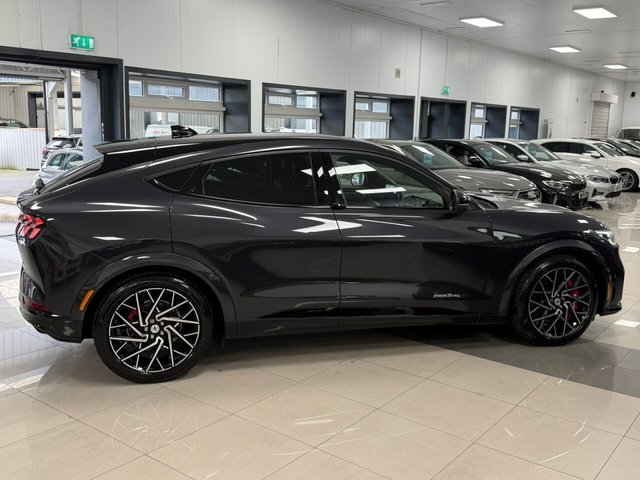 2021 FORD MUSTANG MACH-E - Photo 2