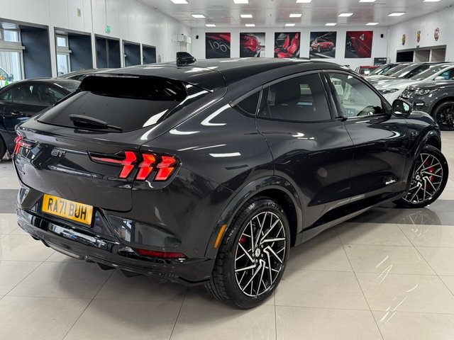 2021 FORD MUSTANG MACH-E - Photo 3