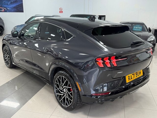 2021 FORD MUSTANG MACH-E - Photo 7