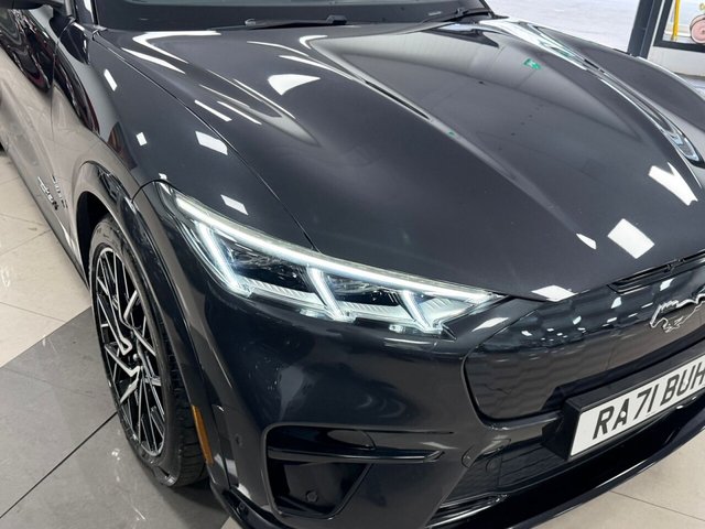2021 FORD MUSTANG MACH-E - Photo 12