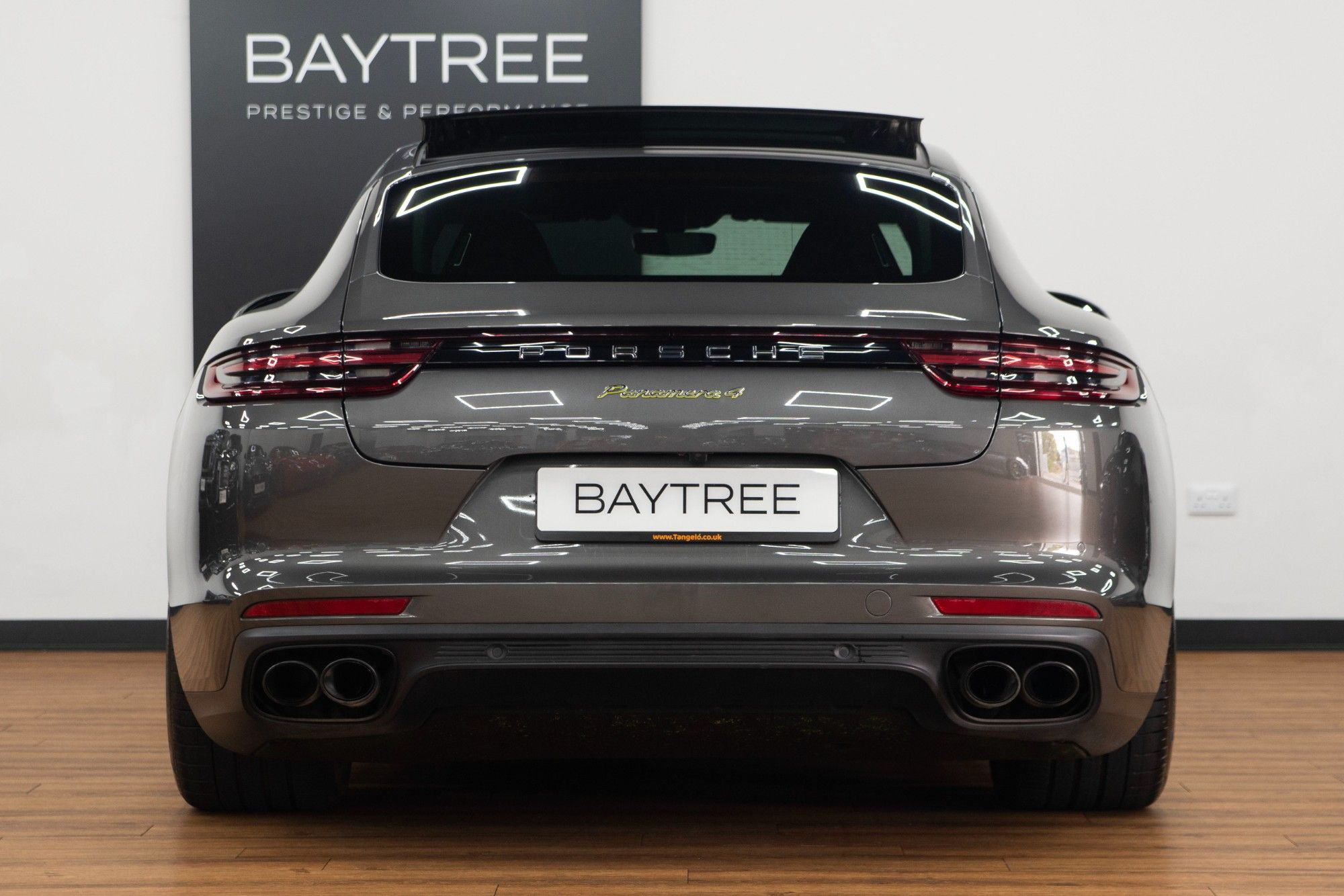 USED 2018 18 PORSCHE PANAMERA 2.9 V6 E-Hybrid 14kWh 4 Saloon 5dr Petrol Plug-in Hybrid 