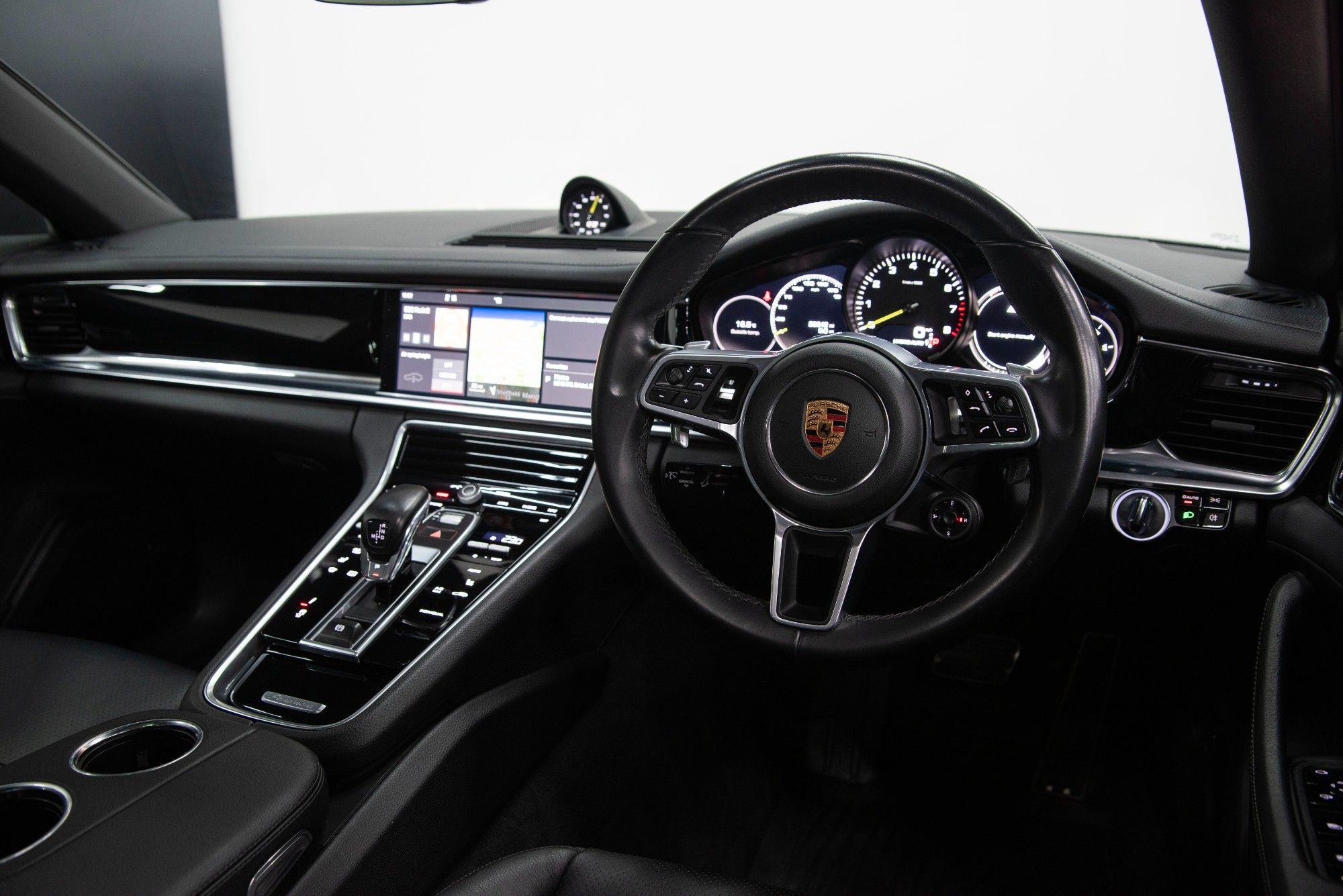 USED 2018 18 PORSCHE PANAMERA 2.9 V6 E-Hybrid 14kWh 4 Saloon 5dr Petrol Plug-in Hybrid 