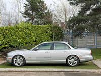 USED 2004 04 JAGUAR XJR 4.2 V8 Saloon 4dr Petrol Automatic (299 g/km, 400 bhp) 2 KEYS, HEATED LEATHER, S/NAV