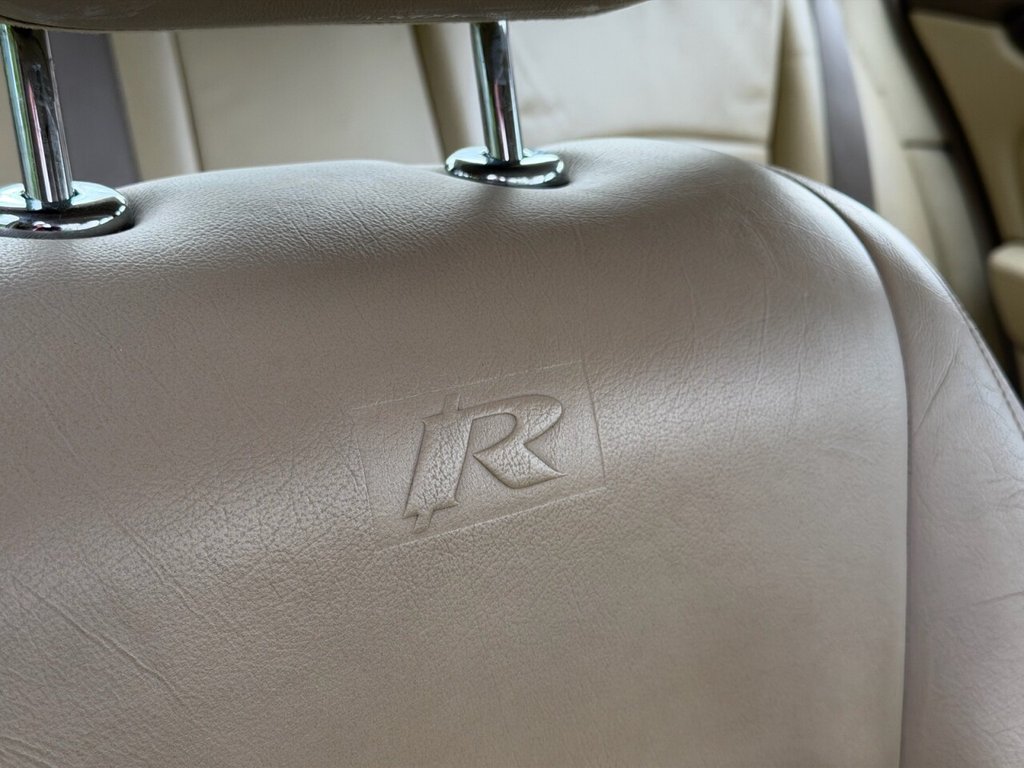 USED 2004 04 JAGUAR XJR 4.2 V8 Saloon 4dr Petrol Automatic (299 g/km, 400 bhp) 2 KEYS, HEATED LEATHER, S/NAV