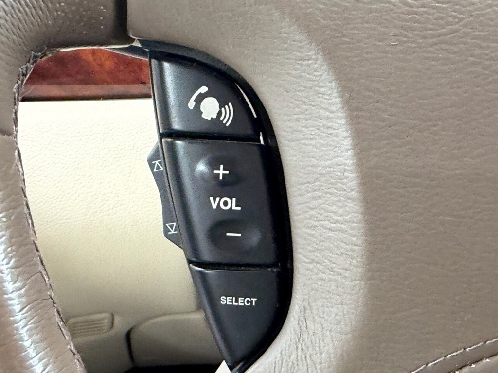 USED 2004 04 JAGUAR XJR 4.2 V8 Saloon 4dr Petrol Automatic (299 g/km, 400 bhp) 2 KEYS, HEATED LEATHER, S/NAV