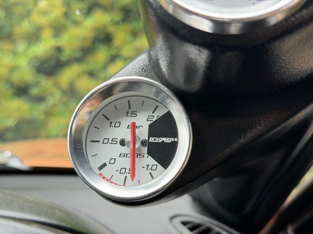 USED 2011 R MAZDA MX-5 0.0L