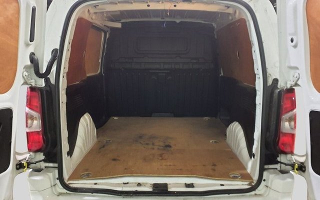 2020 Vauxhall Combo 1.6L Sportive 4dr - Photo 4
