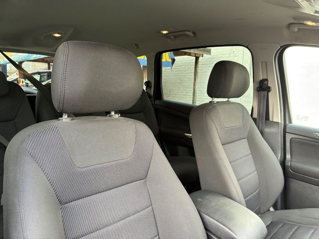 2014 Ford S-Max 2L Titanium 5dr - Photo 12