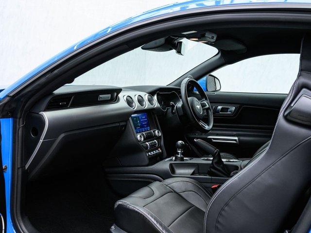 2023 FORD MUSTANG - Photo 3