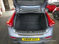 USED 2018 68 VOLVO V40 CROSS COUNTRY 1.5 T3 GPF Pro Hatchback 5dr Petrol Auto Euro 6 (s/s) (152 ps) SERVICE HISTORY  # ONLY 31000 MILES