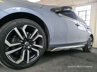 USED 2018 68 VOLVO V40 CROSS COUNTRY 1.5 T3 GPF Pro Hatchback 5dr Petrol Auto Euro 6 (s/s) (152 ps) SERVICE HISTORY  # ONLY 31000 MILES