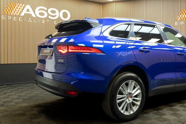 2017 Jaguar F-Pace 2L Portfolio 5dr - Photo 12