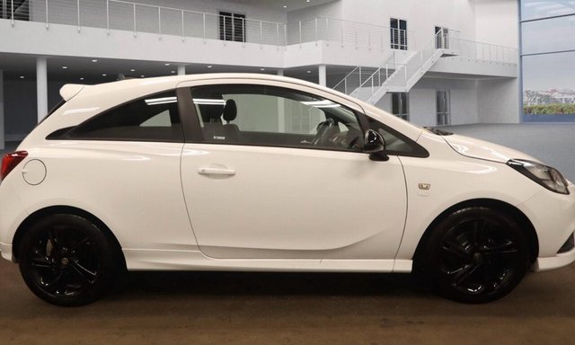 2017 Vauxhall Corsa 1.4L Limited Edition 3dr - Photo 6